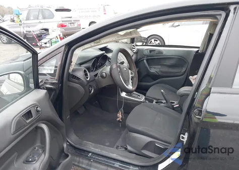 2019 Ford Fiesta Se z USA, uszkodzony, nr VIN 3FADP4BJ2KM159022